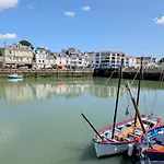 Apartman Bel Appartement, Jardin Et Terrasse , A 800 Metres Du Port De