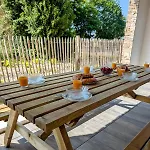 Bel Appartement, Jardin Et Terrasse , A 800 Metres Du Port De Pornic