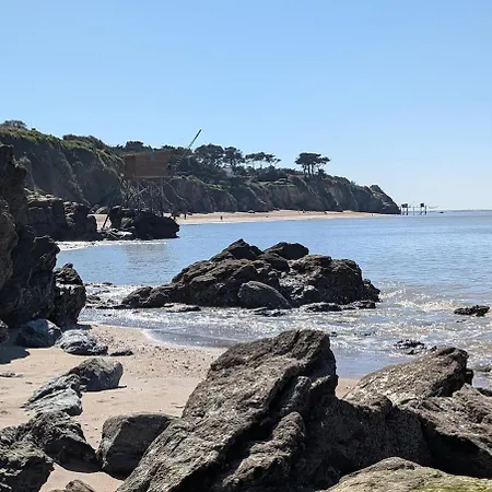 Lägenhet Bel Appartement, Jardin Et Terrasse , A 800 Metres Du Port De Pornic