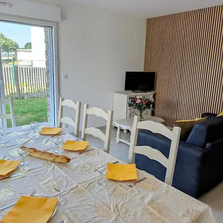 Lägenhet Bel Appartement, Jardin Et Terrasse , A 800 Metres Du Port De *