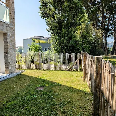 Bel Appartement, Jardin Et Terrasse , A 800 Metres Du Port De Lägenhet *