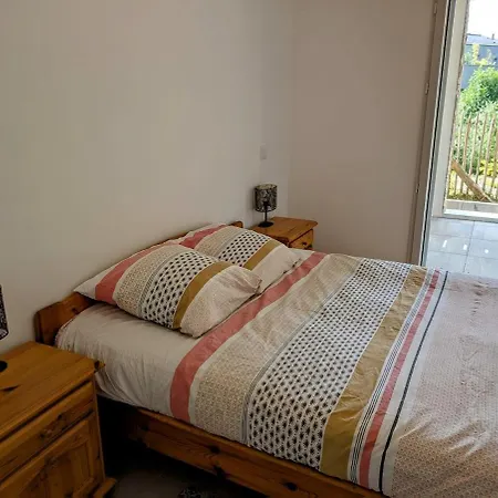 Bel Appartement, Jardin Et Terrasse , A 800 Metres Du Port De Lägenhet *