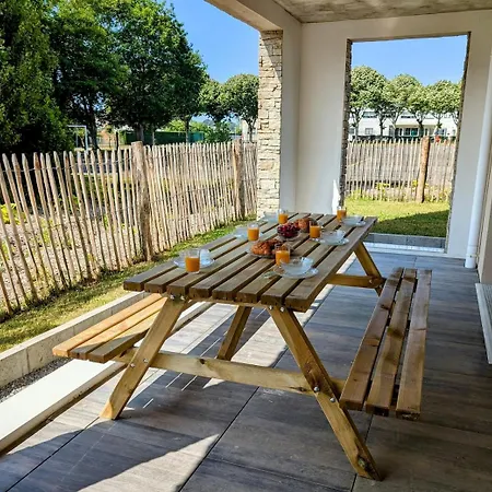 Bel Appartement, Jardin Et Terrasse , A 800 Metres Du Port De *