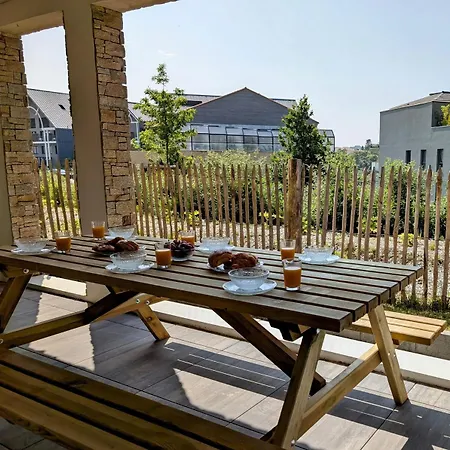 Bel Appartement, Jardin Et Terrasse , A 800 Metres Du Port De Lägenhet
