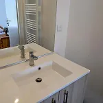 Bel Appartement, Jardin Et Terrasse , A 800 Metres Du Port De 아파트 *