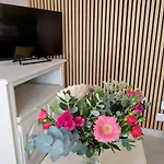 아파트 Bel Appartement, Jardin Et Terrasse , A 800 Metres Du Port De 포르닉