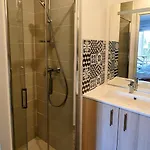 Bel Appartement, Jardin Et Terrasse , A 800 Metres Du Port De 아파트 *