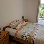 Bel Appartement, Jardin Et Terrasse , A 800 Metres Du Port De 아파트 *