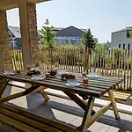 Bel Appartement, Jardin Et Terrasse , A 800 Metres Du Port De 아파트