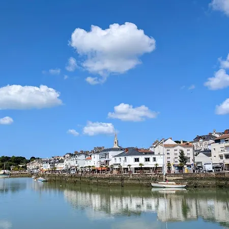 Bel Appartement, Jardin Et Terrasse , à 800 Mètres Du Port De Pornic