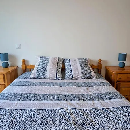 Bel Appartement, Jardin Et Terrasse , A 800 Metres Du Port De