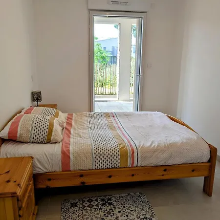 Apartment Bel Appartement, Jardin Et Terrasse , A 800 Metres Du Port De *