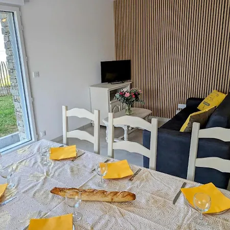 Bel Appartement, Jardin Et Terrasse , A 800 Metres Du Port De Pornic