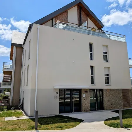 Bel Appartement, Jardin Et Terrasse , A 800 Metres Du Port De Lejlighed