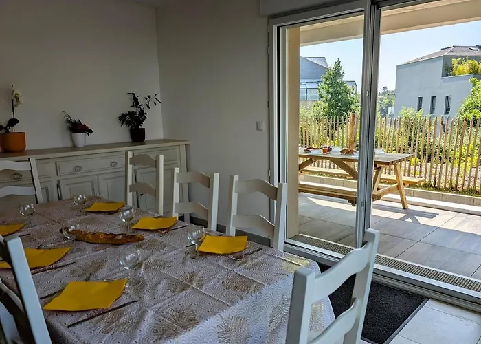 Bel Appartement, Jardin Et Terrasse , A 800 Metres Du Port De