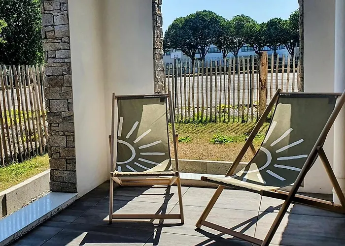 Bel Appartement, Jardin Et Terrasse , A 800 Metres Du Port De 아파트