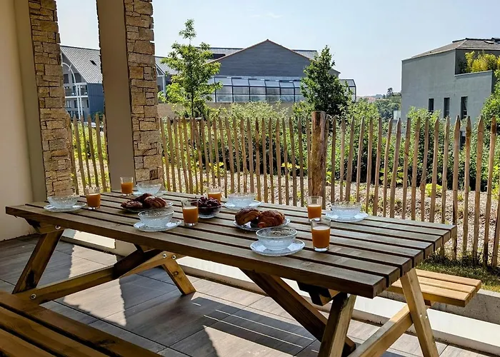 Lejlighed Bel Appartement, Jardin Et Terrasse , A 800 Metres Du Port De