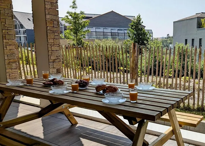 Bel Appartement, Jardin Et Terrasse , A 800 Metres Du Port De Lejlighed